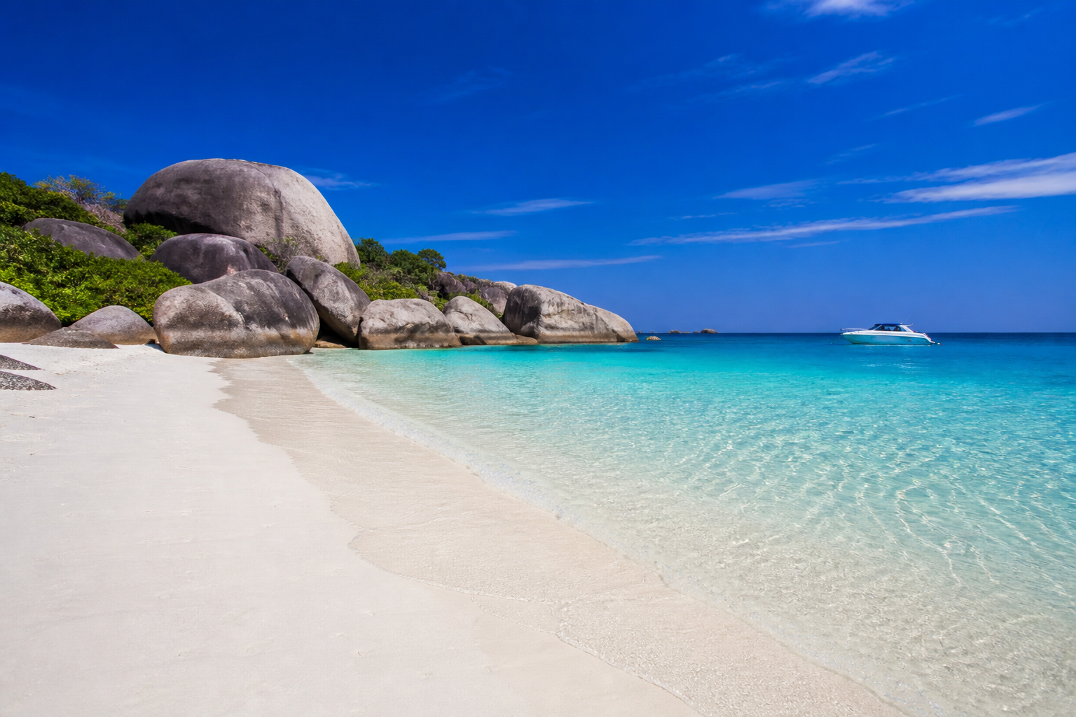 The granite is the reason to go. Visibility on a good Similan day runs to about 30 metres.